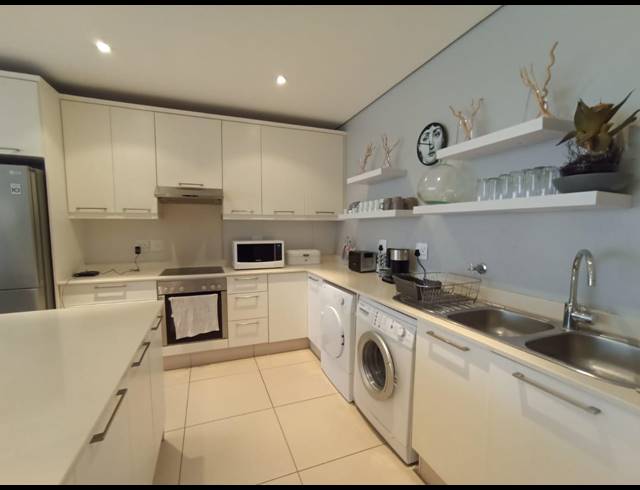 3 BEDROOM APARTMENT RENTED IN UMHLANGA CENTRAL